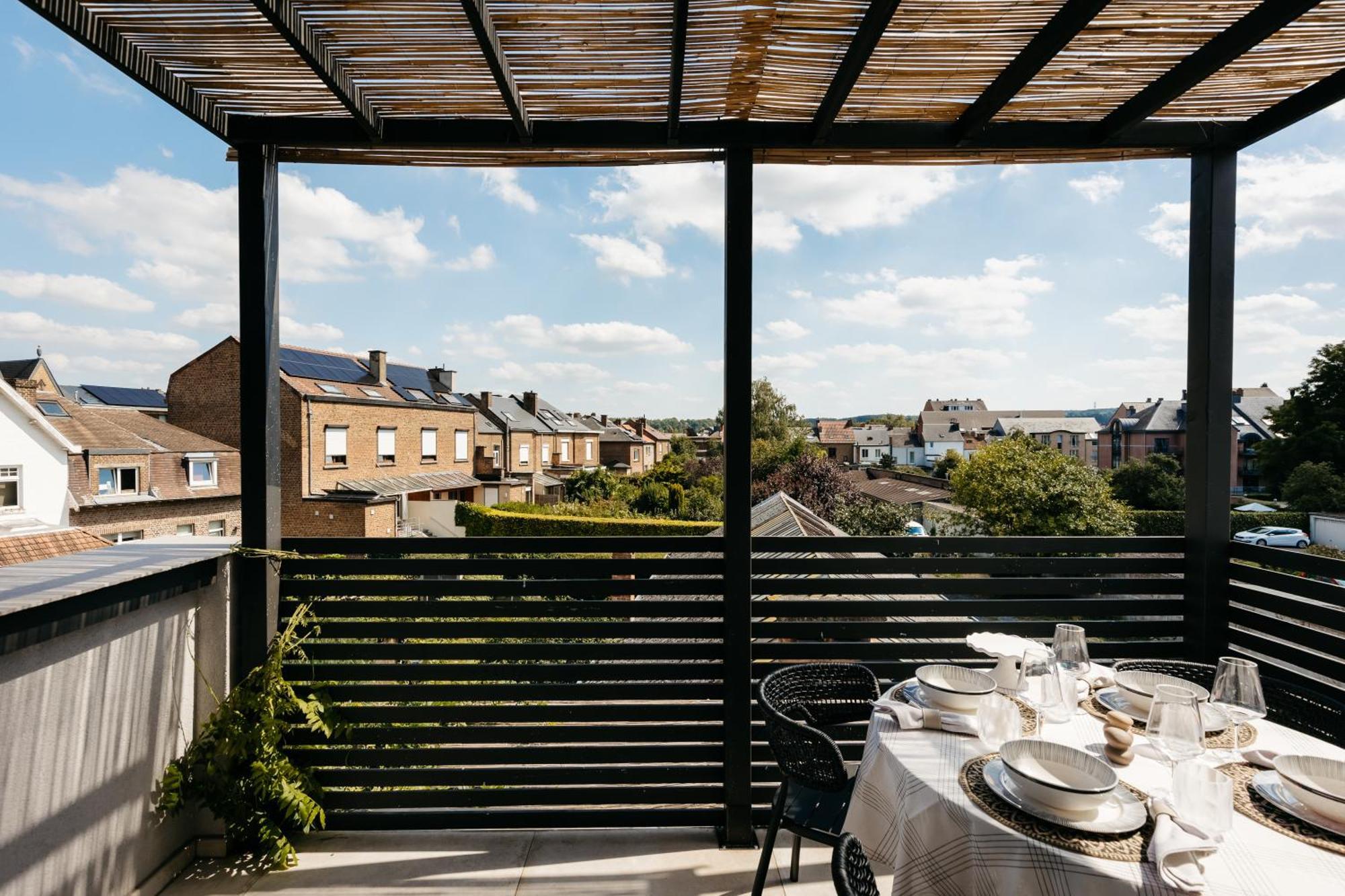 The Edgewater Suites - Skyline Namur Bagian luar foto