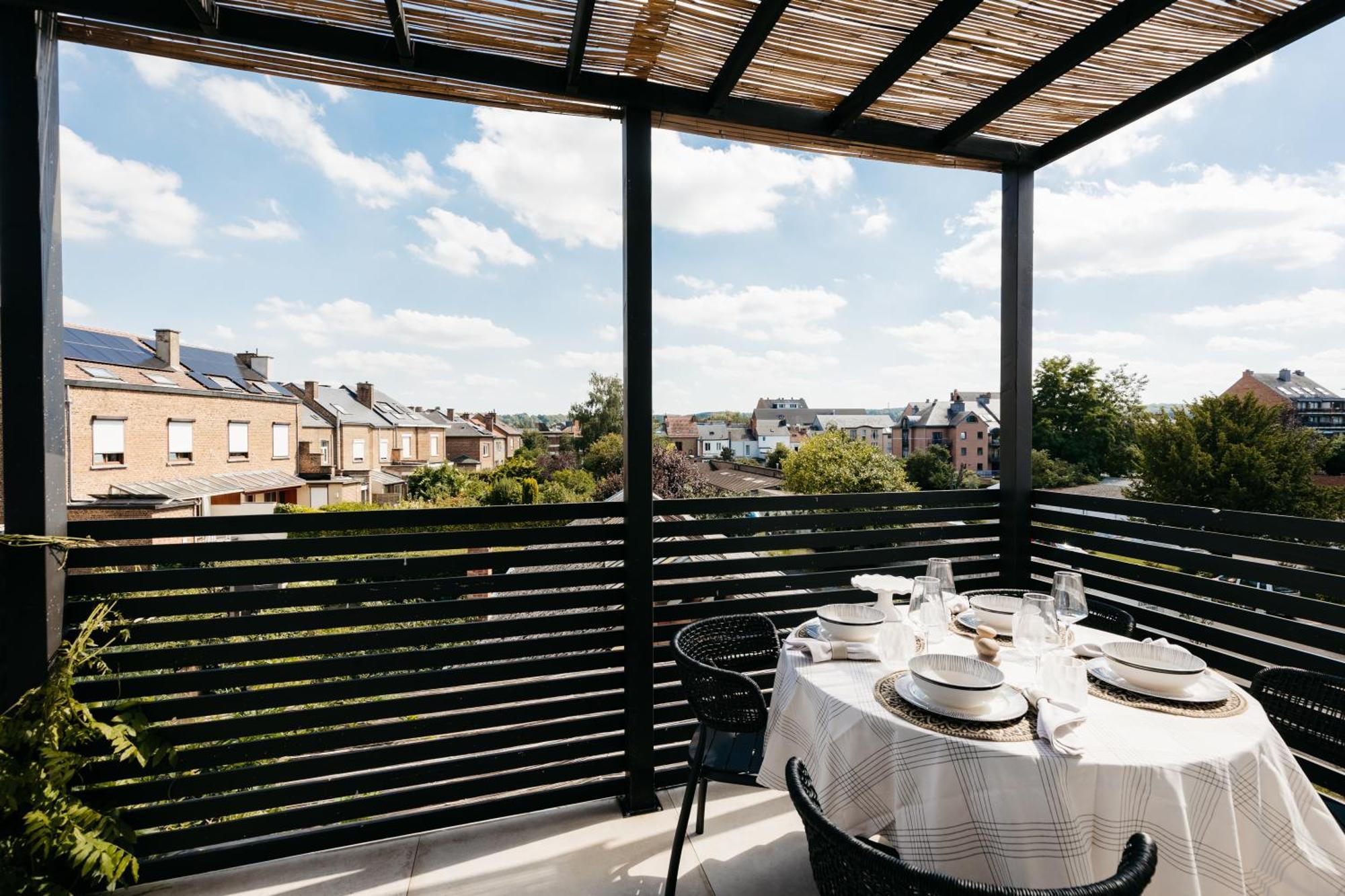 The Edgewater Suites - Skyline Namur Bagian luar foto
