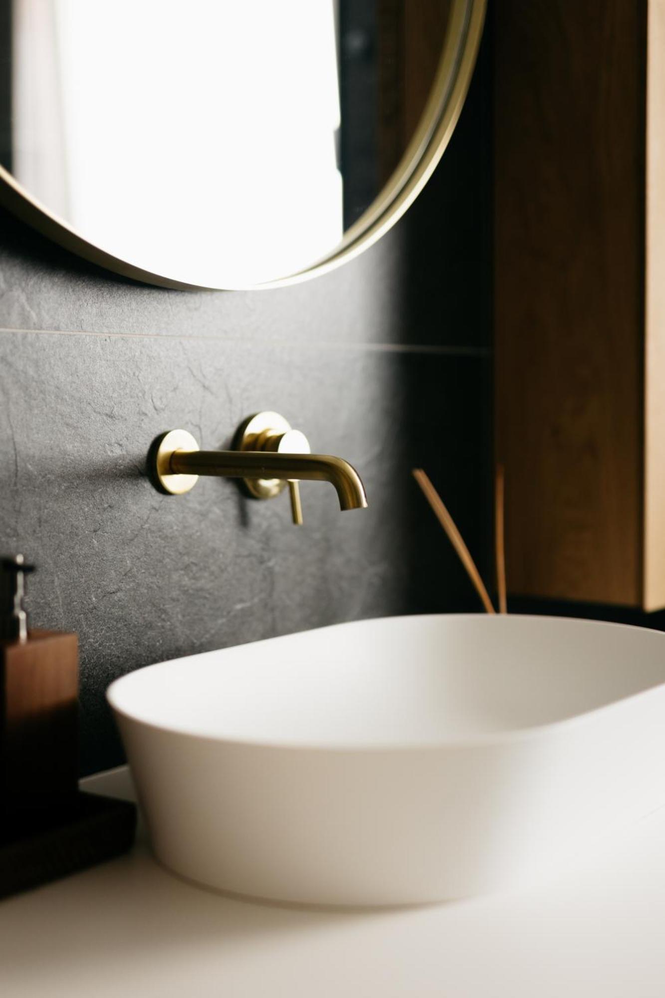 The Edgewater Suites - Skyline Namur Bagian luar foto