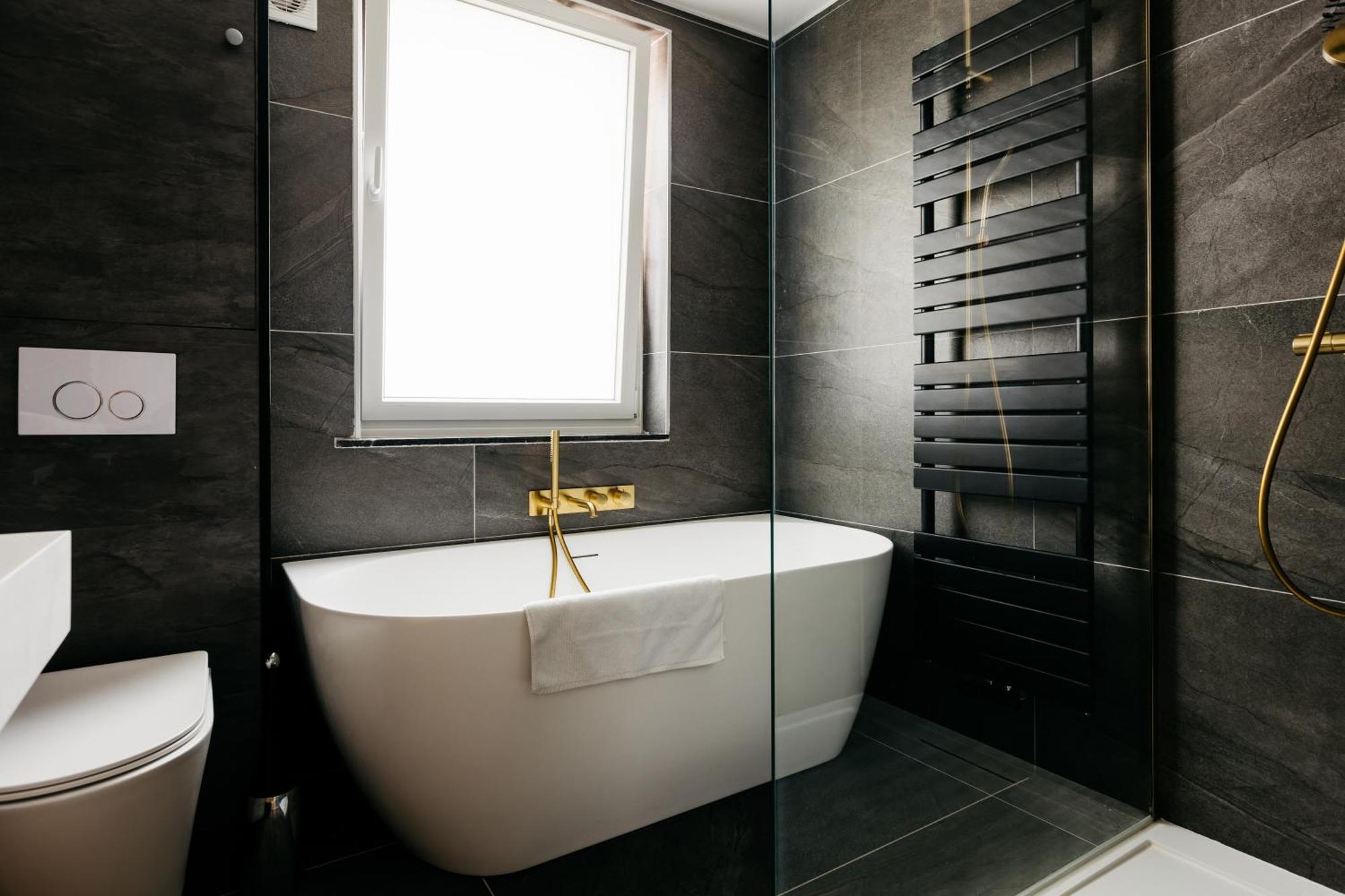 The Edgewater Suites - Skyline Namur Bagian luar foto