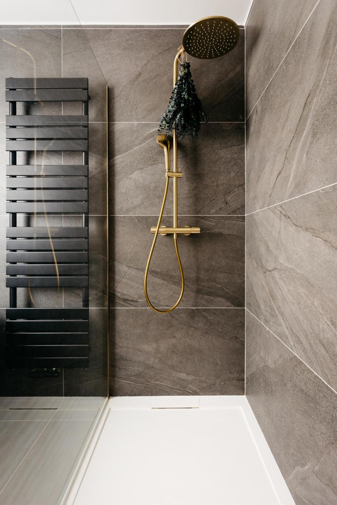 The Edgewater Suites - Skyline Namur Bagian luar foto