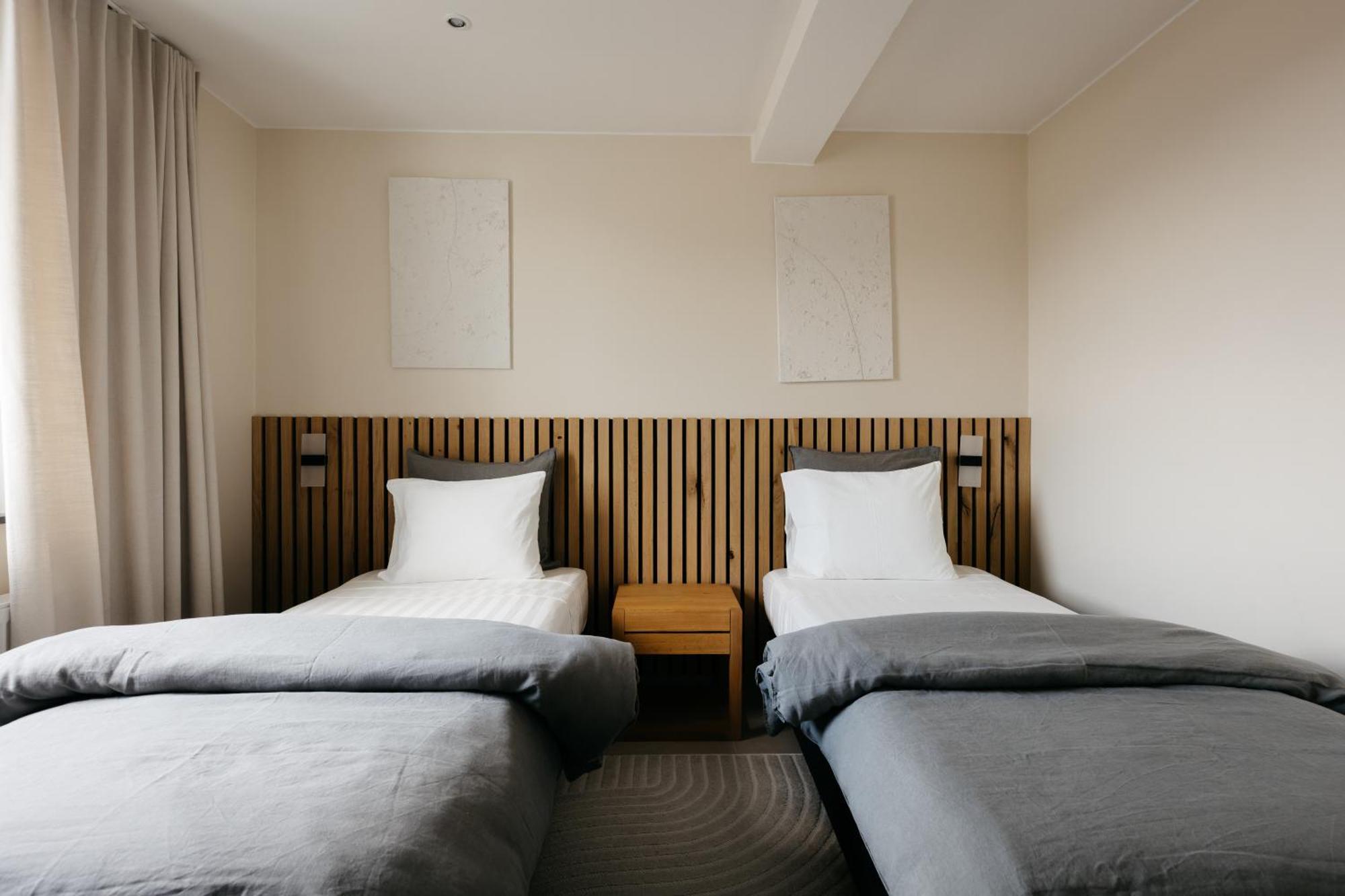 The Edgewater Suites - Skyline Namur Bagian luar foto