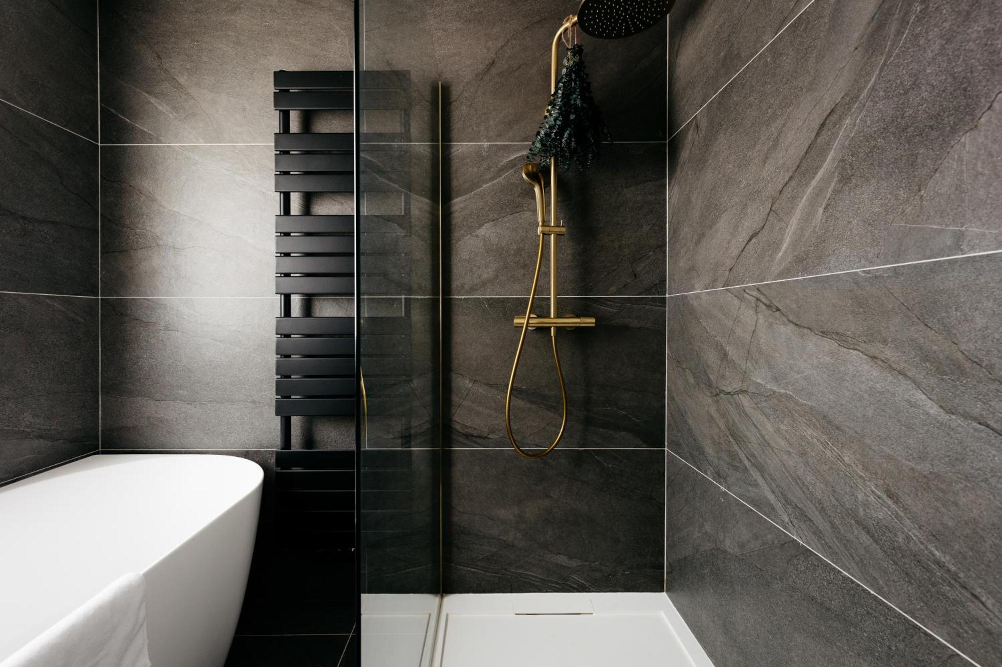 The Edgewater Suites - Skyline Namur Bagian luar foto