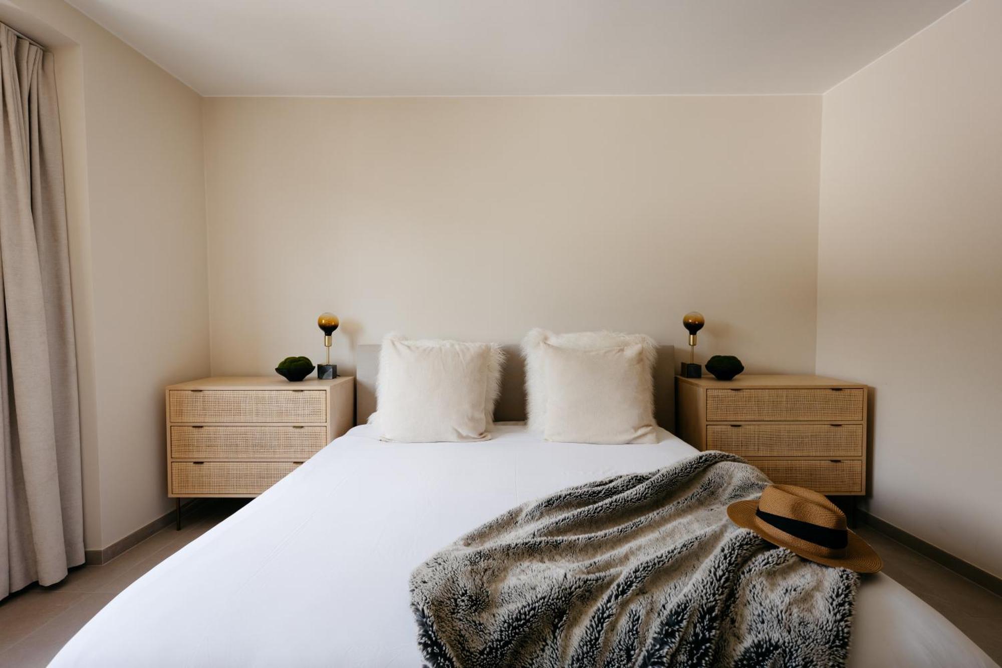 The Edgewater Suites - Skyline Namur Bagian luar foto