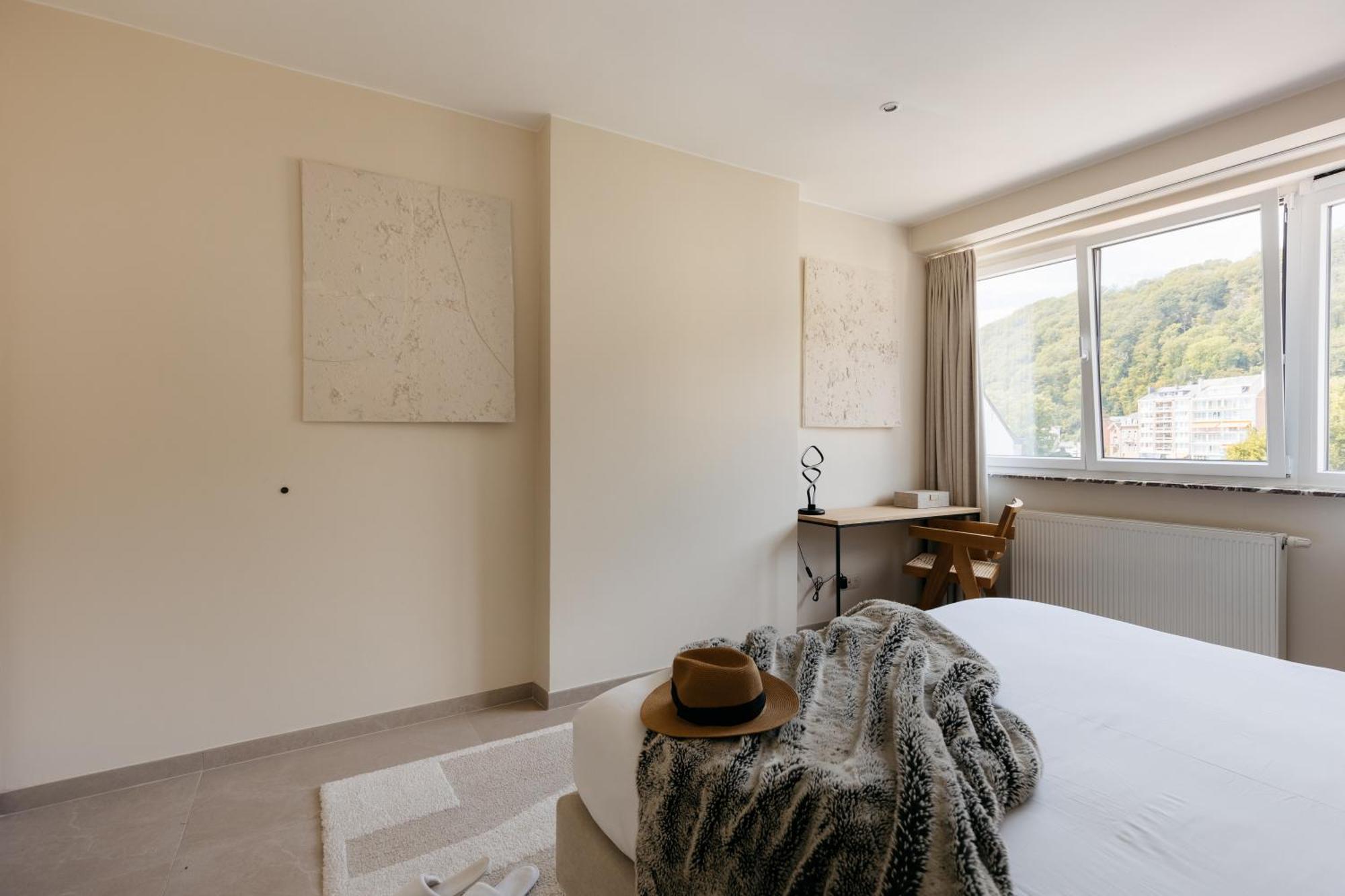 The Edgewater Suites - Skyline Namur Bagian luar foto