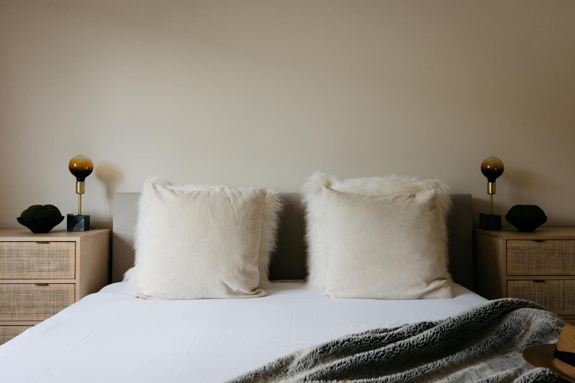 The Edgewater Suites - Skyline Namur Bagian luar foto